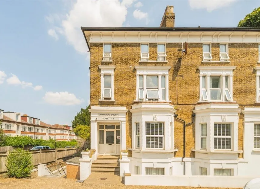 3 bed flat for sale — Boston Manor Road, Brentford, TW8