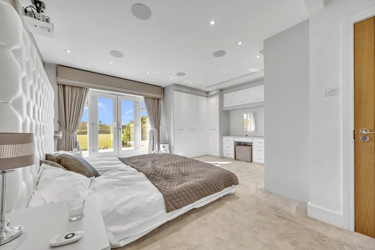 North Road, Romford, RM4, photo 16