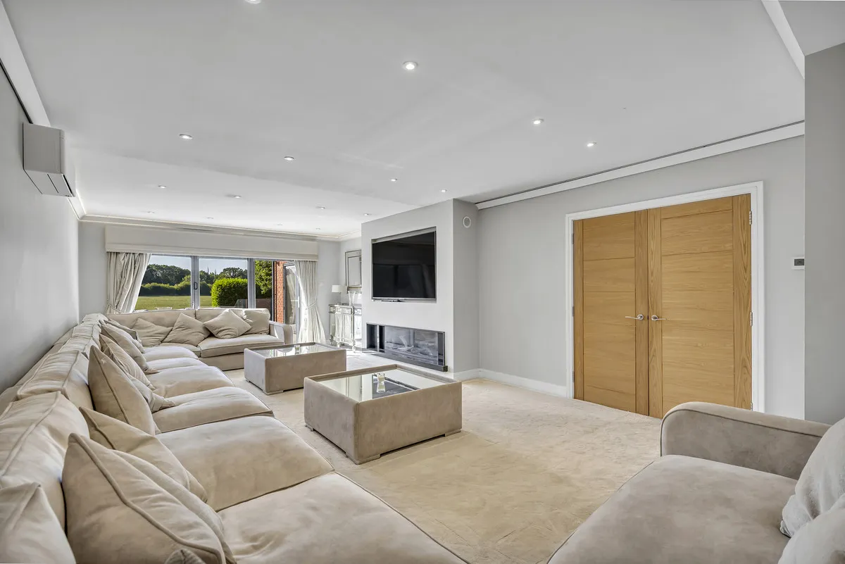 North Road, Romford, RM4, photo 3