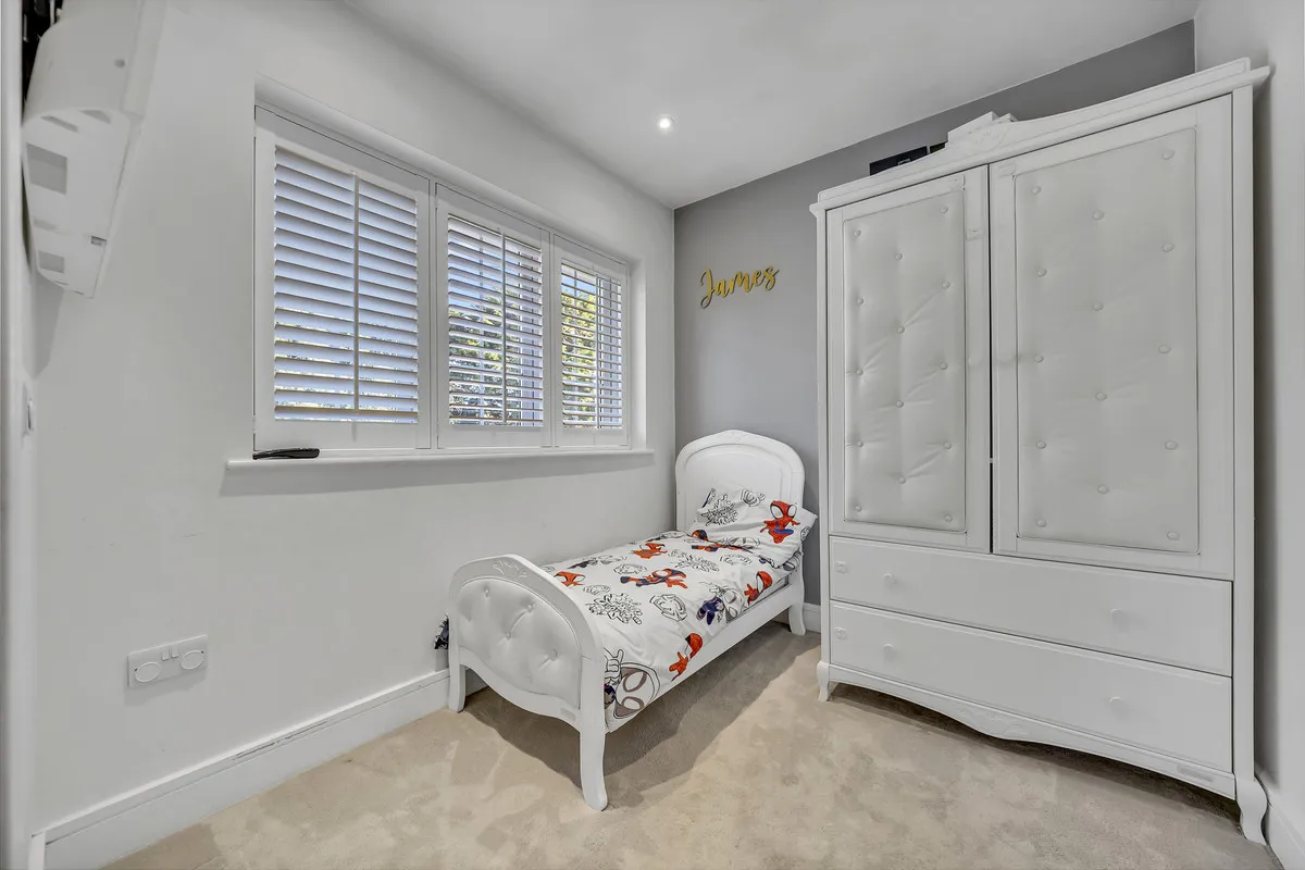 North Road, Romford, RM4, photo 20