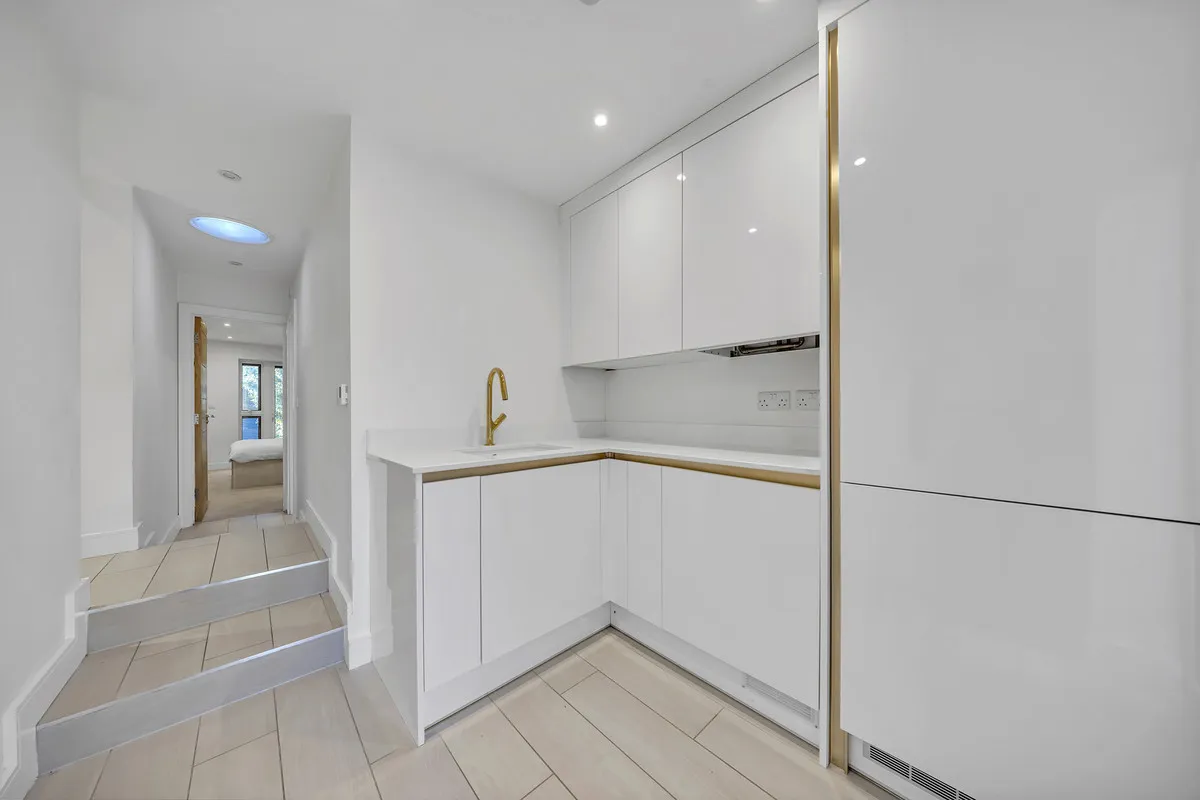 North Road, Romford, RM4, photo 4