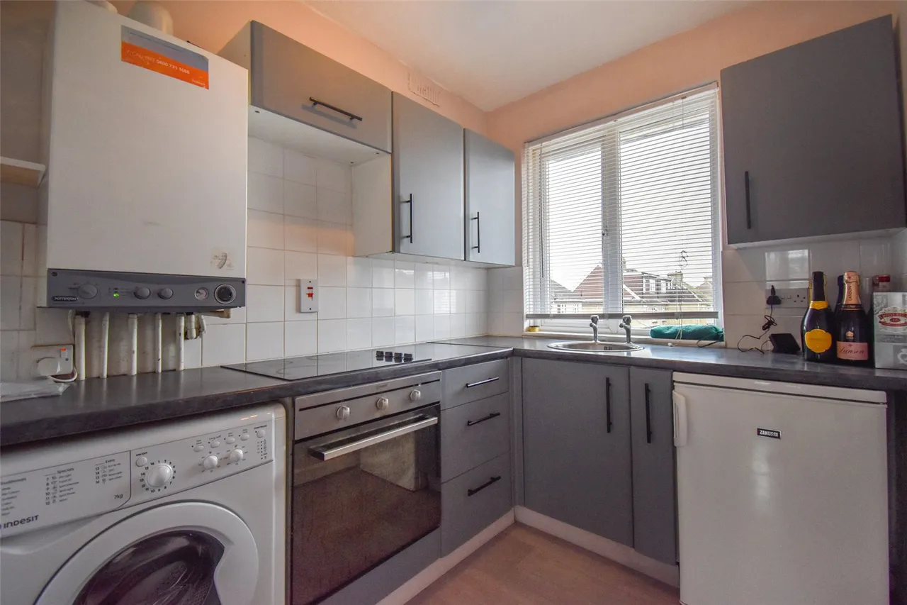 Jubilee Road, Aldershot, Hampshire, GU11 3QF, photo 4