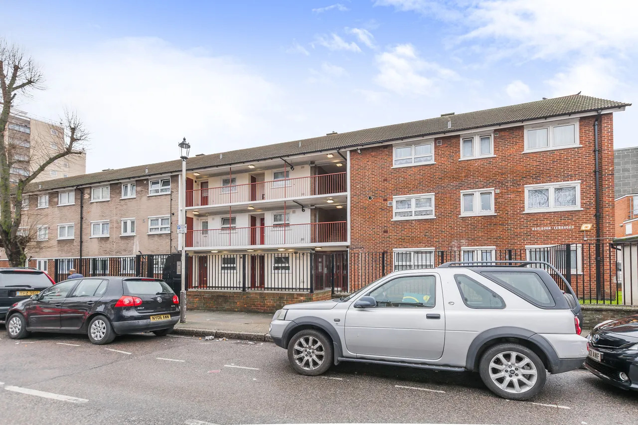 1 bed flat for sale, London, E7