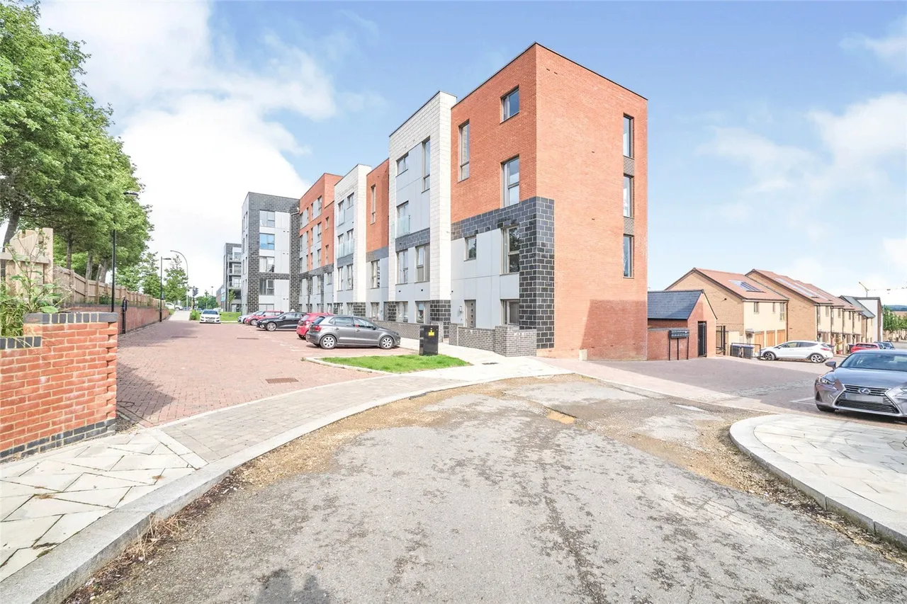 2 bed flat for sale — Tranchet Lane, Upton, Northampton, Northamptonshire, NN5