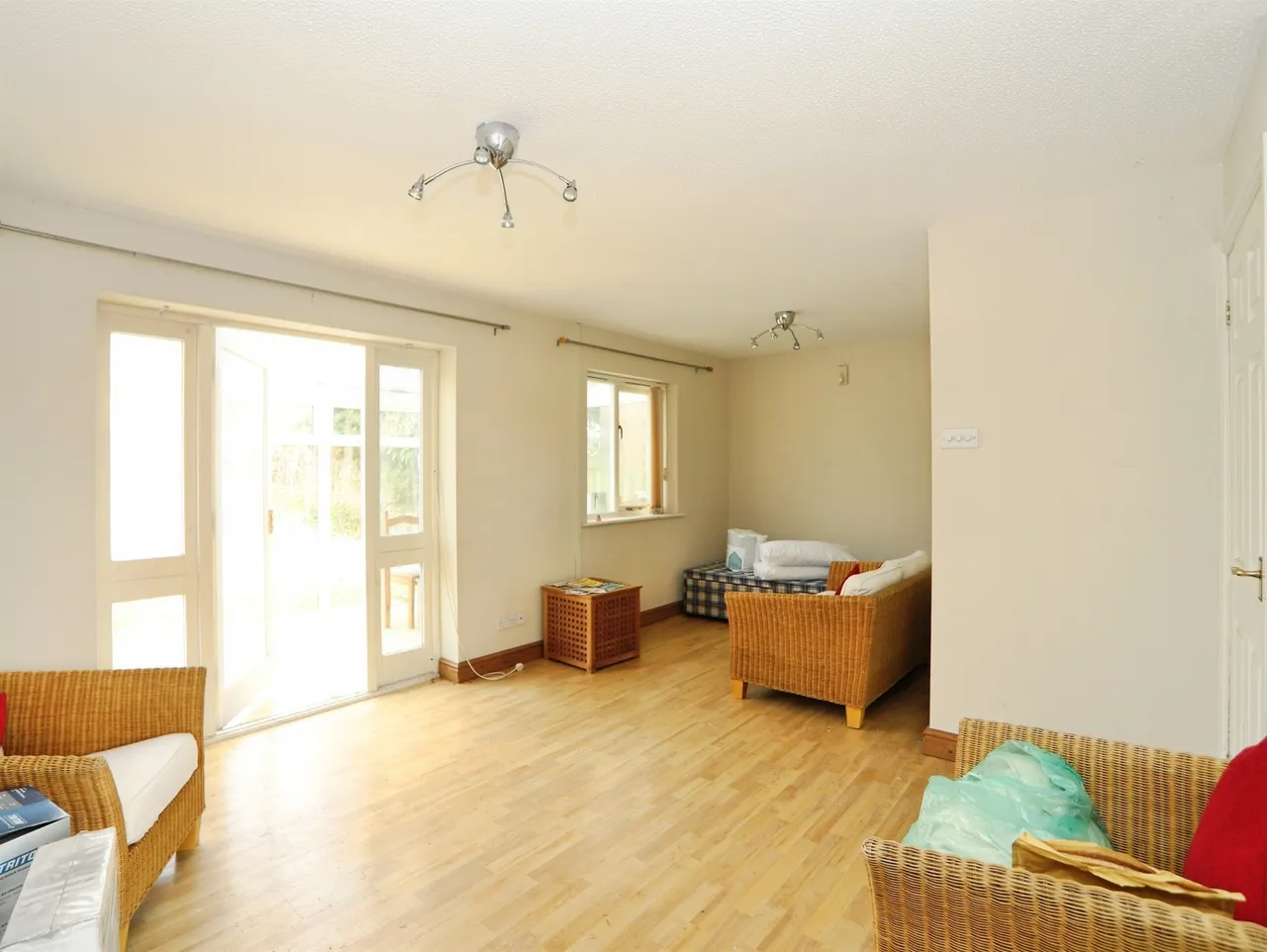 Trem Y Garth, Llanharry, Pontyclun, photo 3