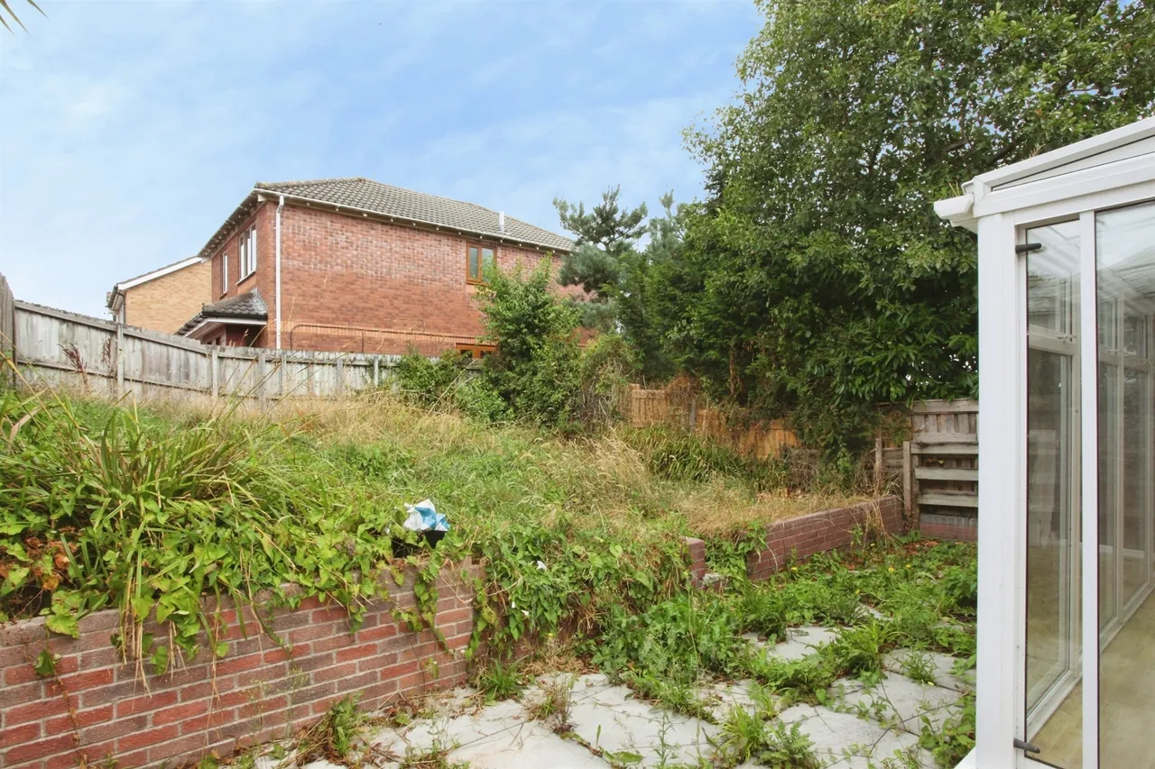 Trem Y Garth, Llanharry, Pontyclun, photo 12