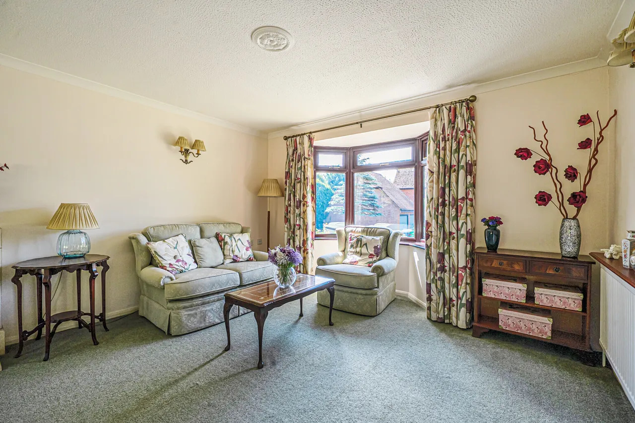 Hughes Close, Marlborough, SN8, photo 11