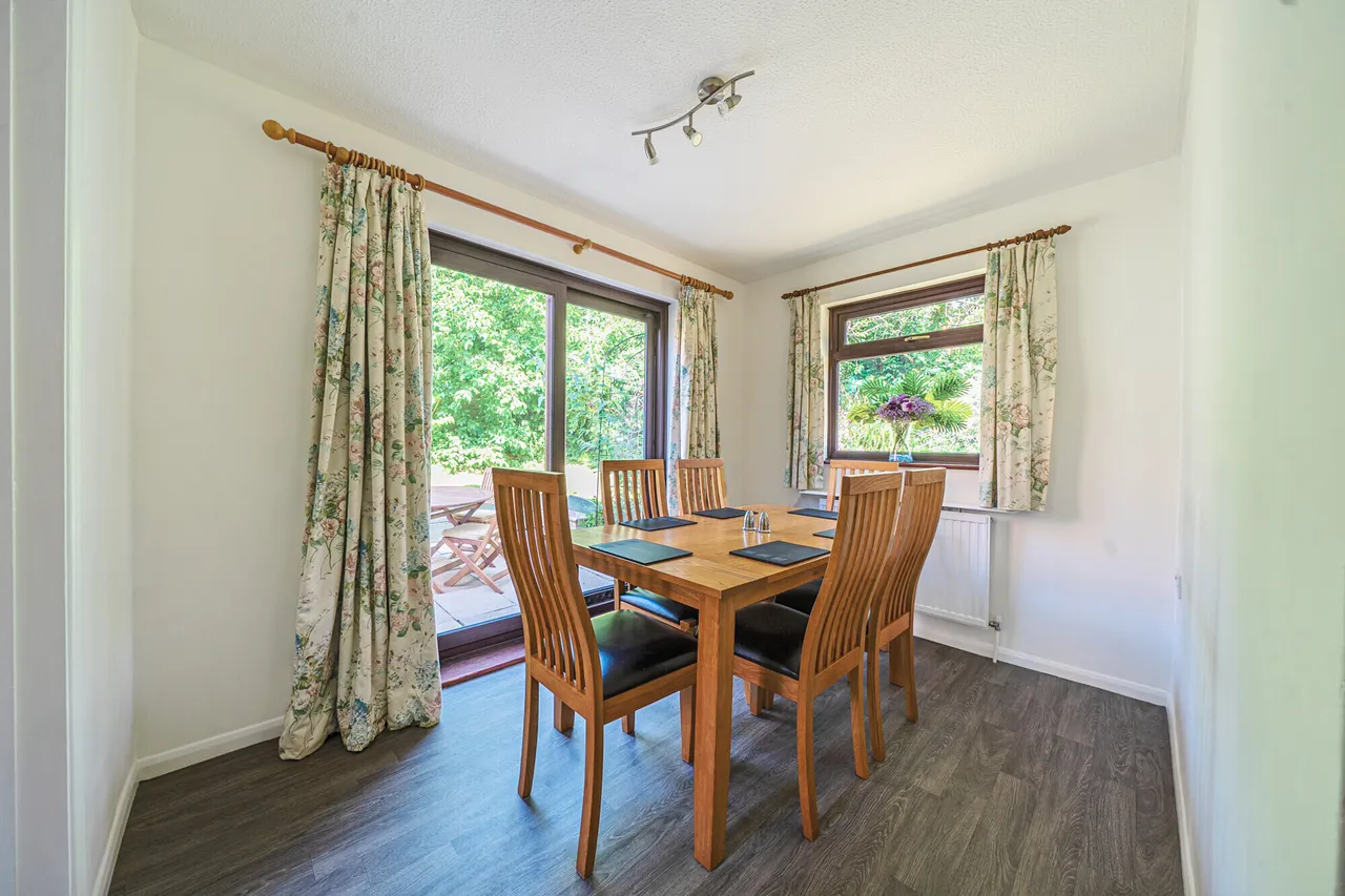 Hughes Close, Marlborough, SN8, photo 7