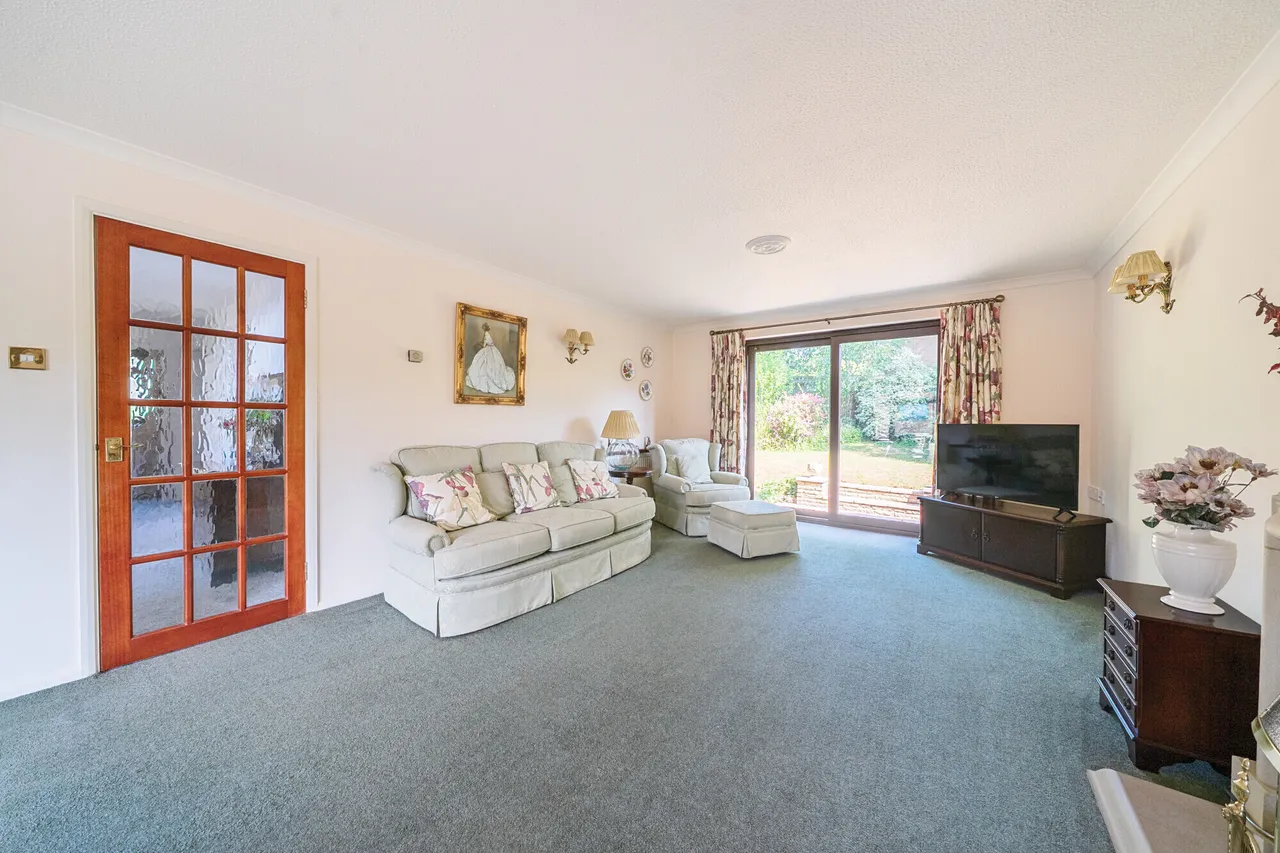 Hughes Close, Marlborough, SN8, photo 10