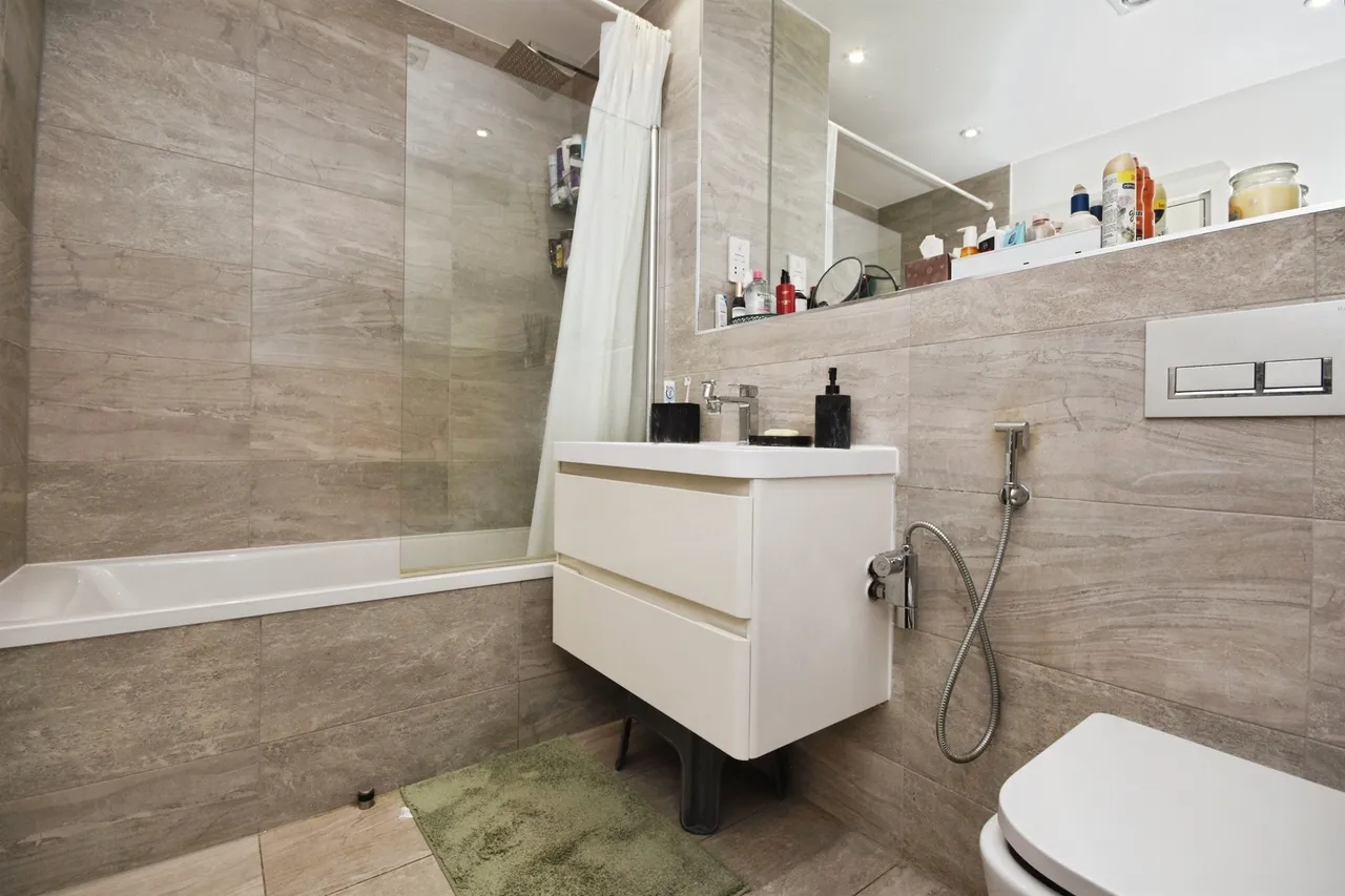 Hubert Road, Brentwood, CM14, photo 13