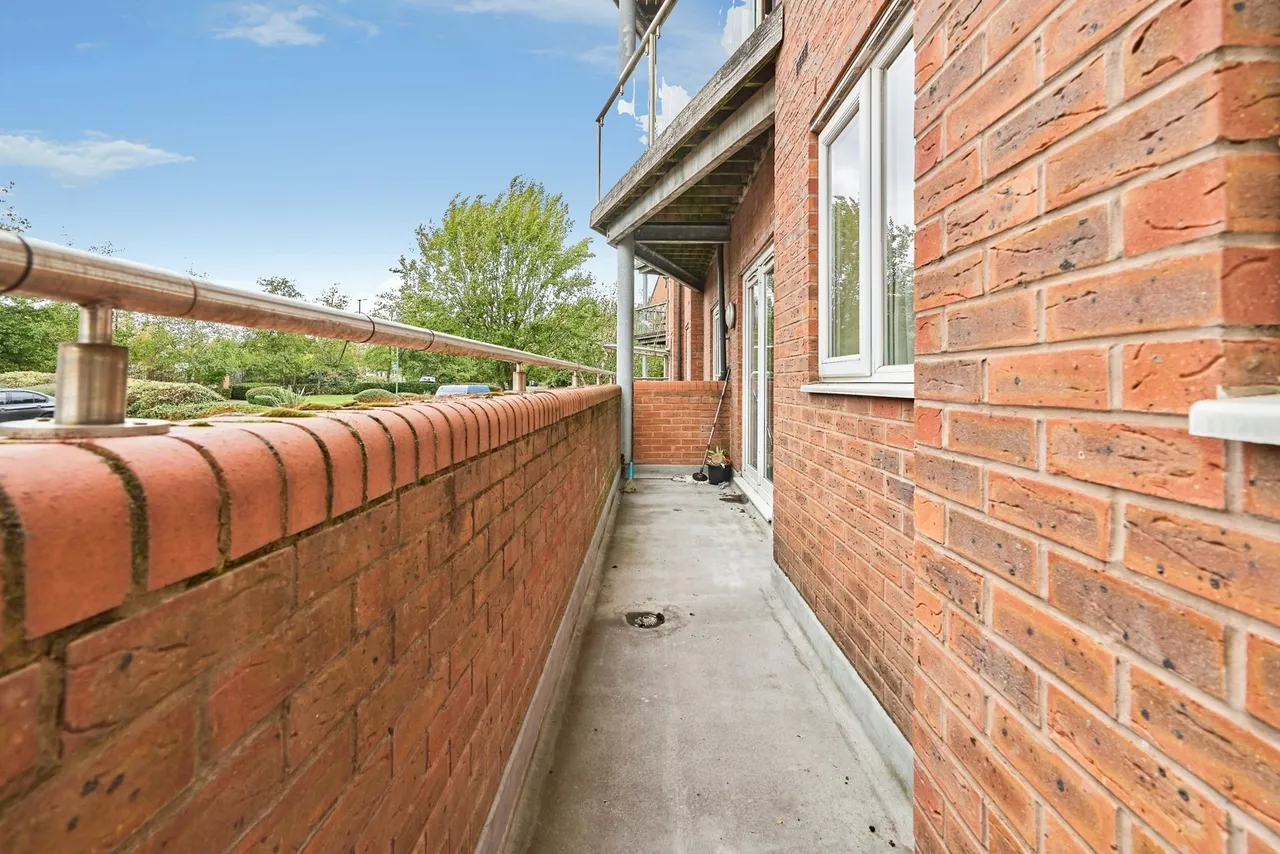 Waterfront Way, Walsall, WS2, photo 4