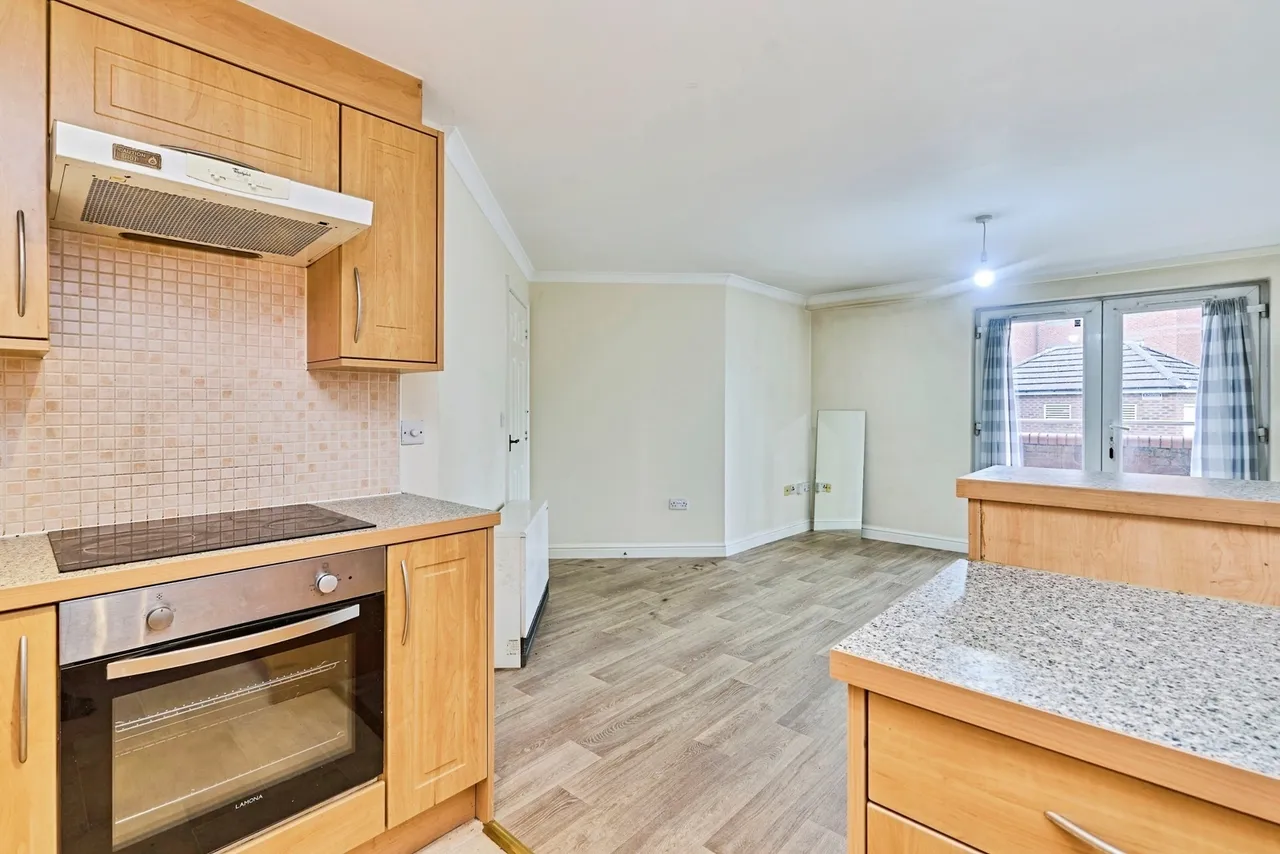 Waterfront Way, Walsall, WS2, photo 6