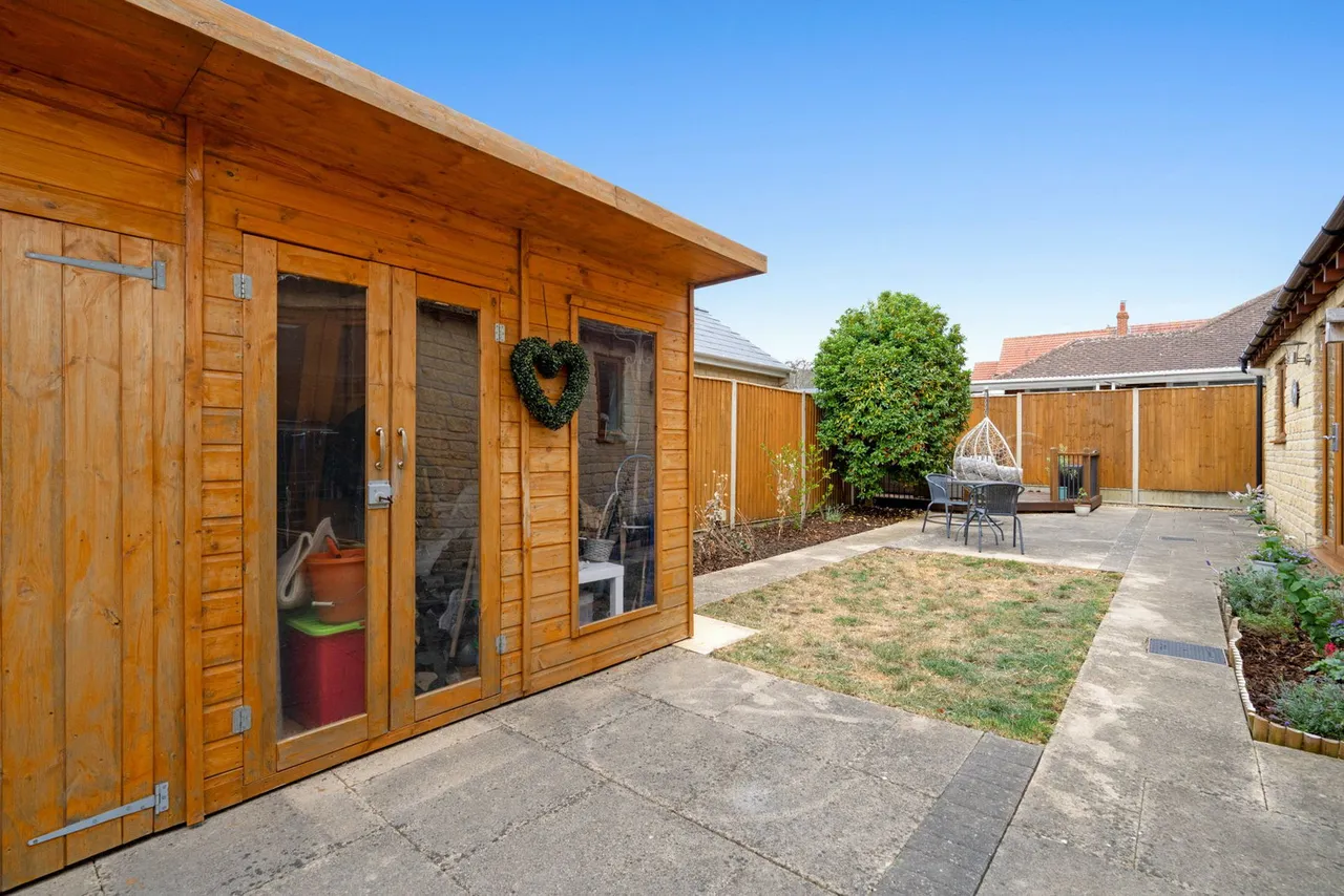 Priory Lane, Bishops Cleeve, GL52, photo 6