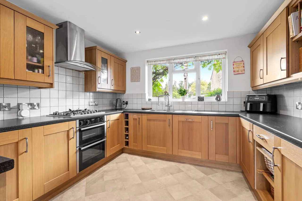 Priory Lane, Bishops Cleeve, GL52, photo 13