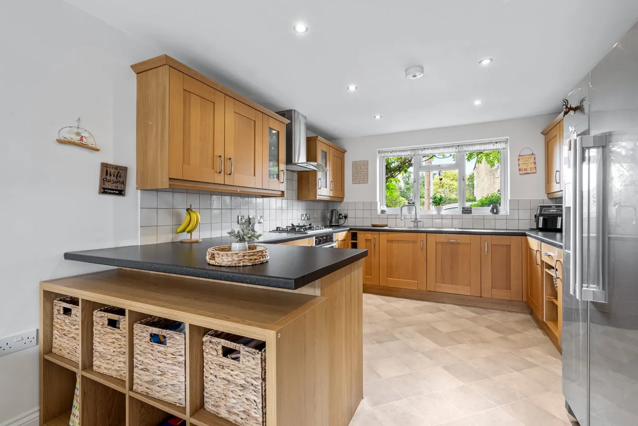 Priory Lane, Bishops Cleeve, GL52, photo 4