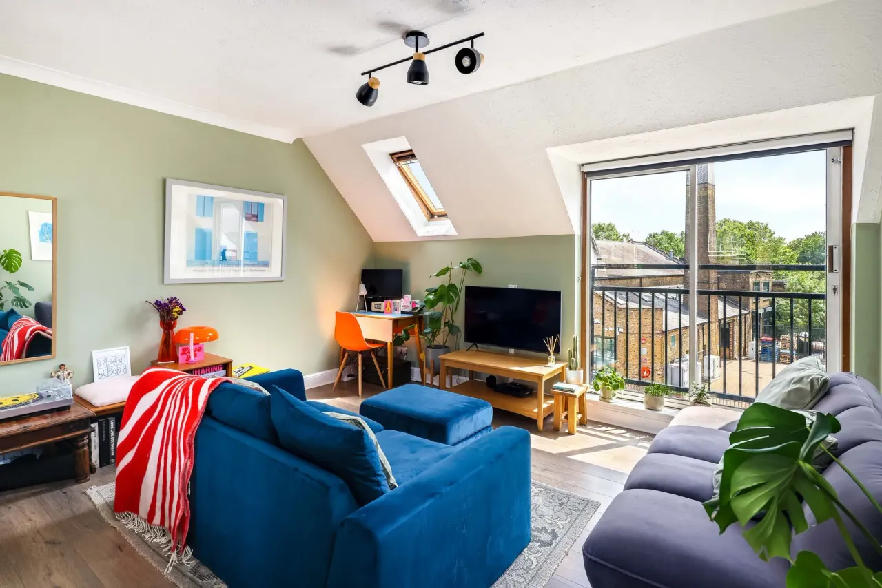 1 bed flat to rent, Royal Victor Place, London, E3
