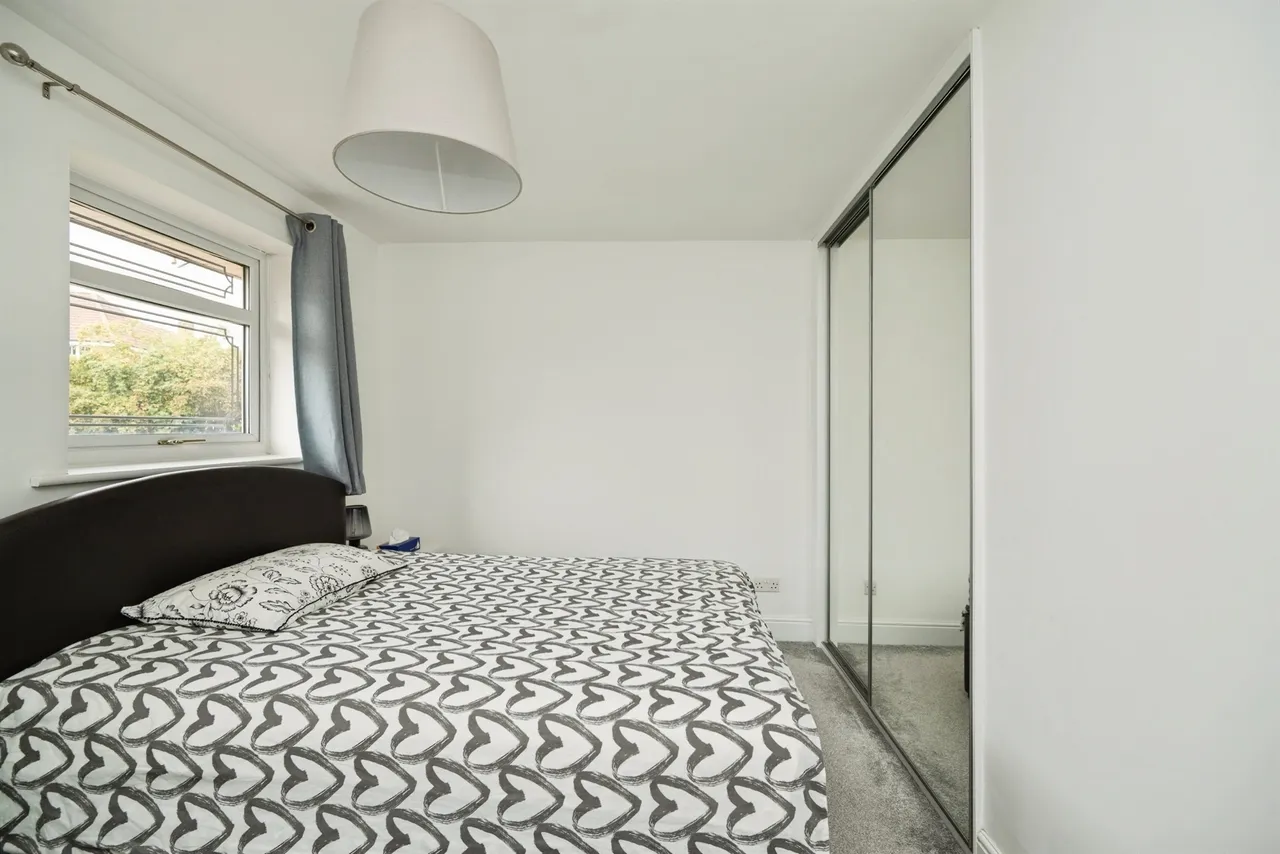 Berrington Drive, Bilston, photo 12