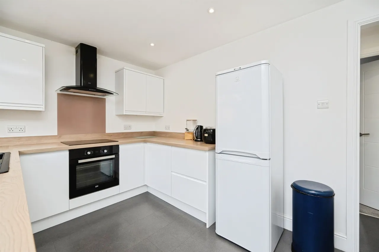 Berrington Drive, Bilston, photo 11