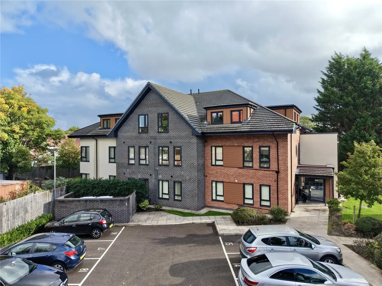 2 bed flat for sale, Milner Road, Heswall, CH60