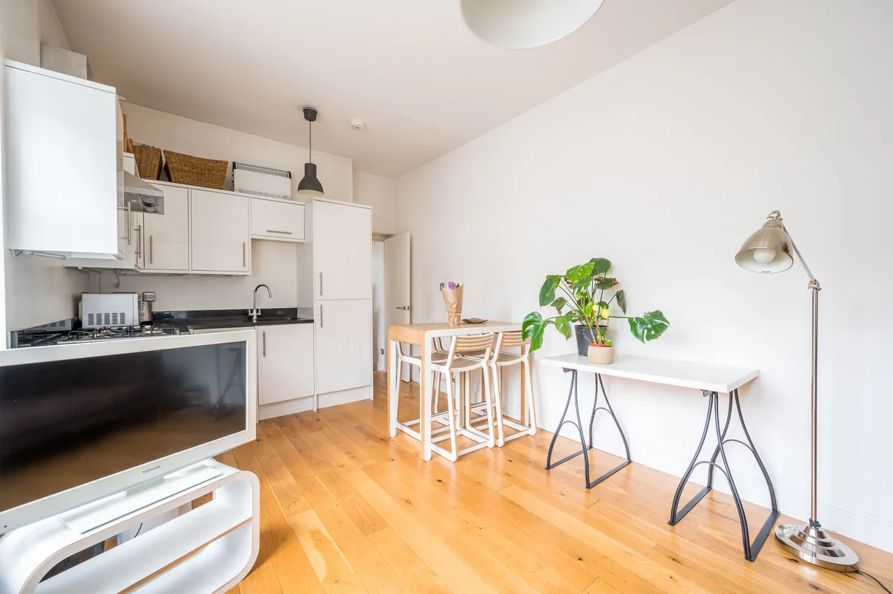 Flat B, 2-6 Columbia Road, London, photo 4