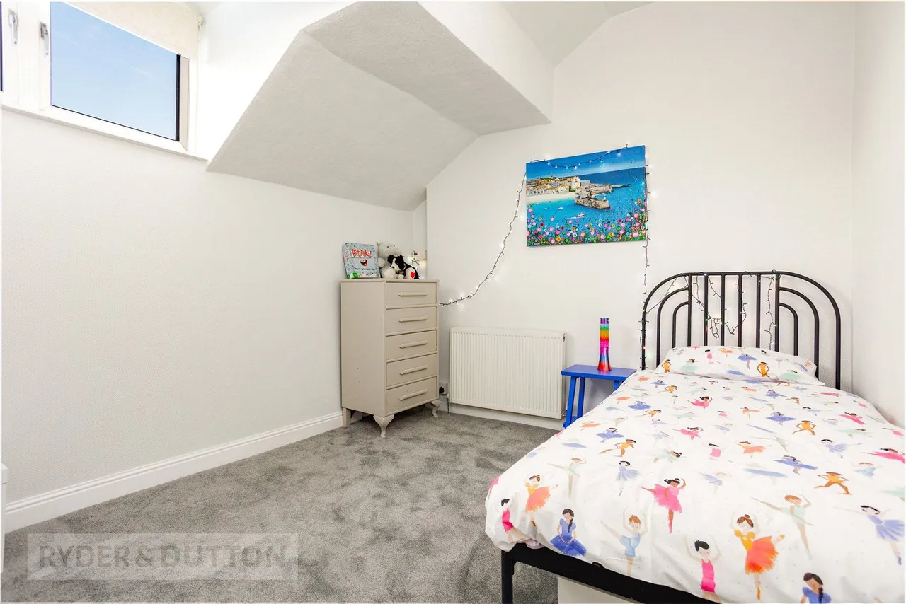 Stamford Road, Lees, OL4, photo 21