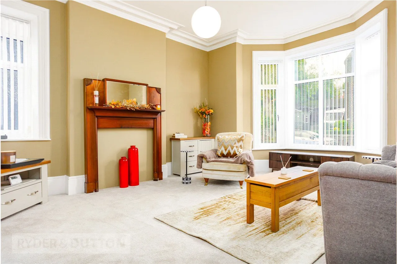 Stamford Road, Lees, OL4, photo 4