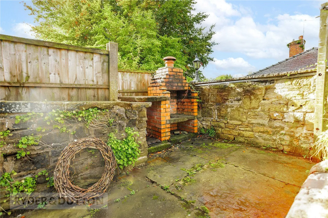 Stamford Road, Lees, OL4, photo 27