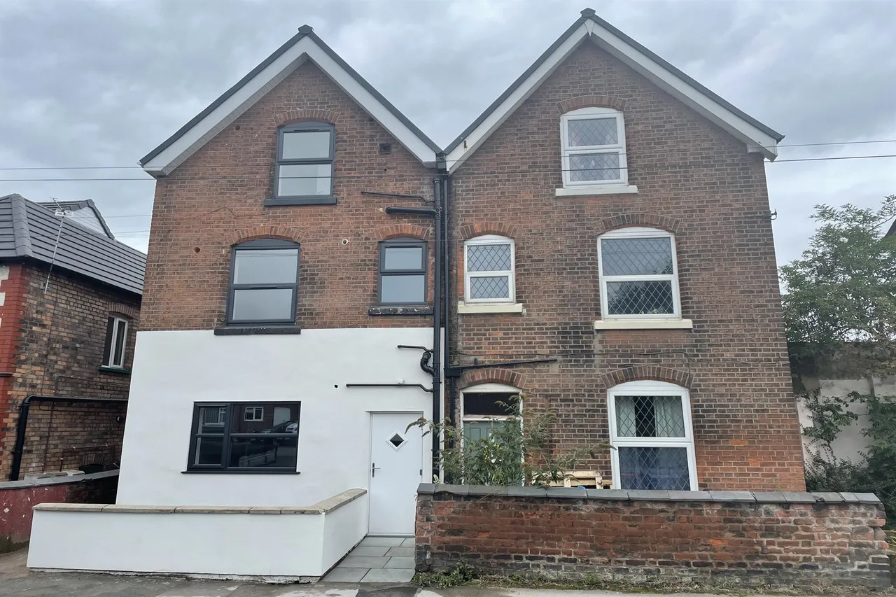 1 bed flat to rent, Church Road, Northwich