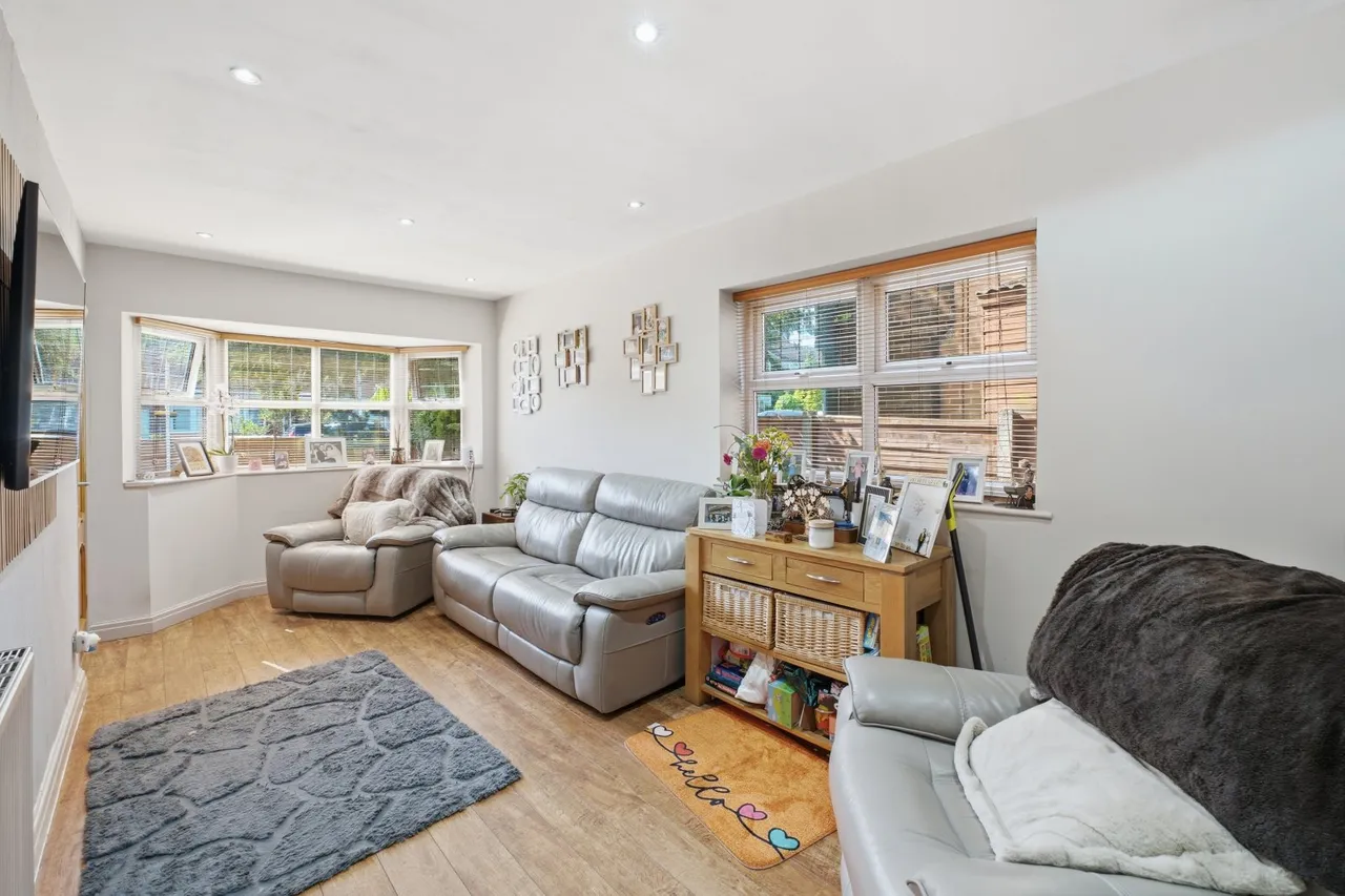 Barnhill Road, Prestwich, M25, photo 5