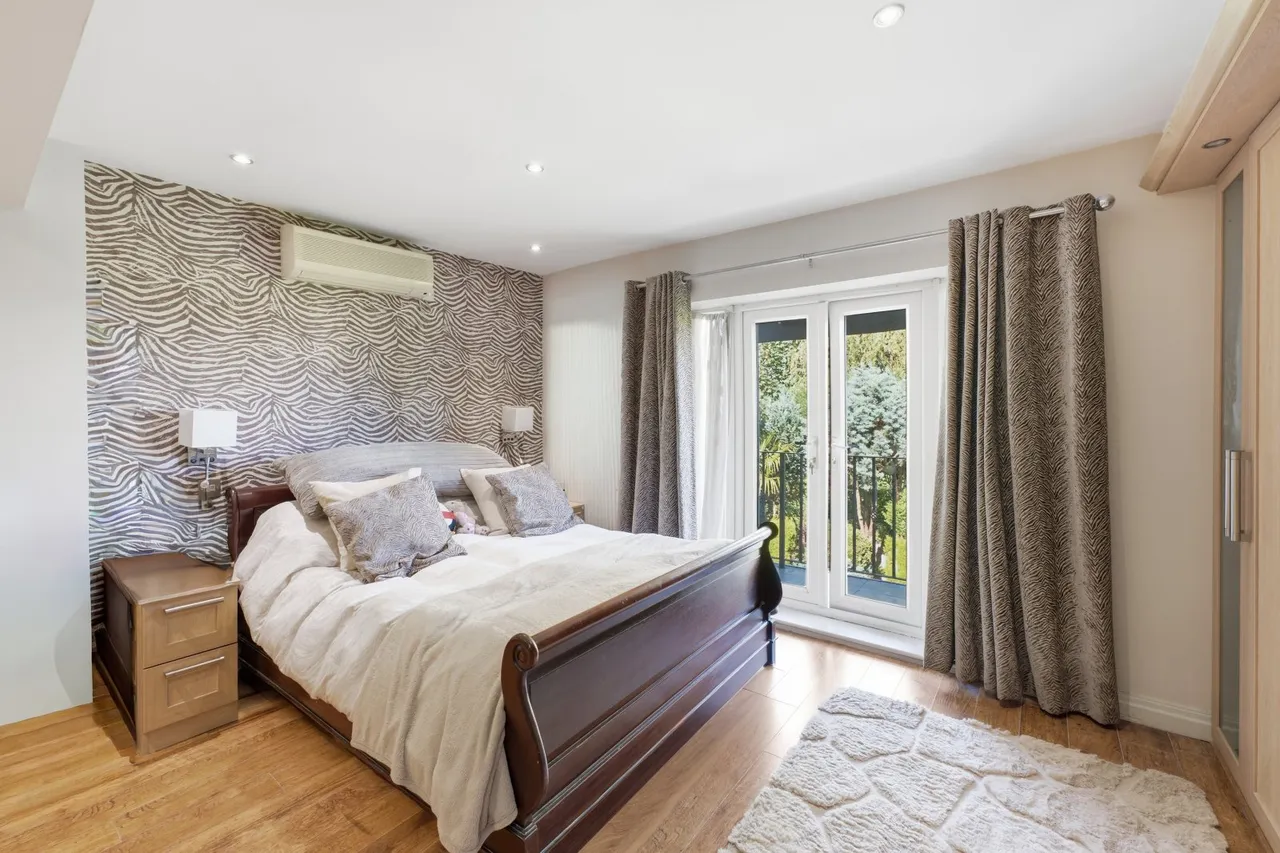 Barnhill Road, Prestwich, M25, photo 21