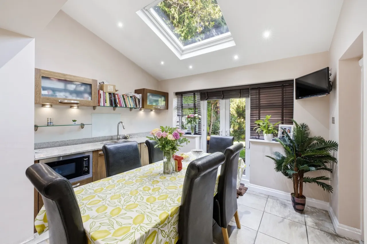 Barnhill Road, Prestwich, M25, photo 6