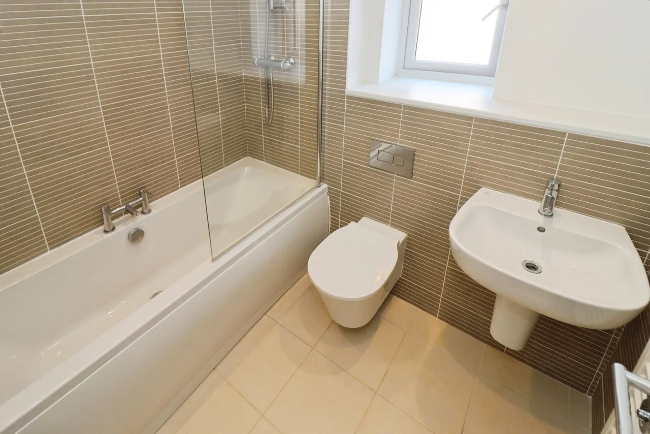 Elm Hayes Road, BRISTOL, Avon, BS34, photo 15