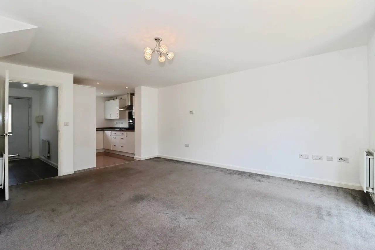 Elm Hayes Road, BRISTOL, Avon, BS34, photo 3