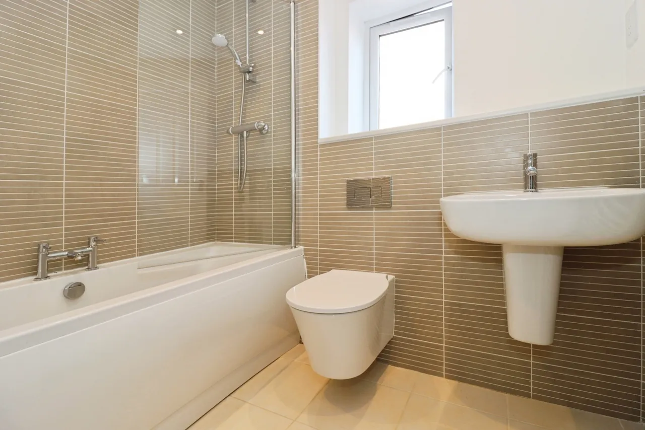 Elm Hayes Road, BRISTOL, Avon, BS34, photo 14