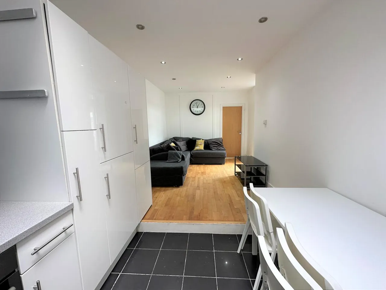 Hornsey Road, London, N19, photo 5