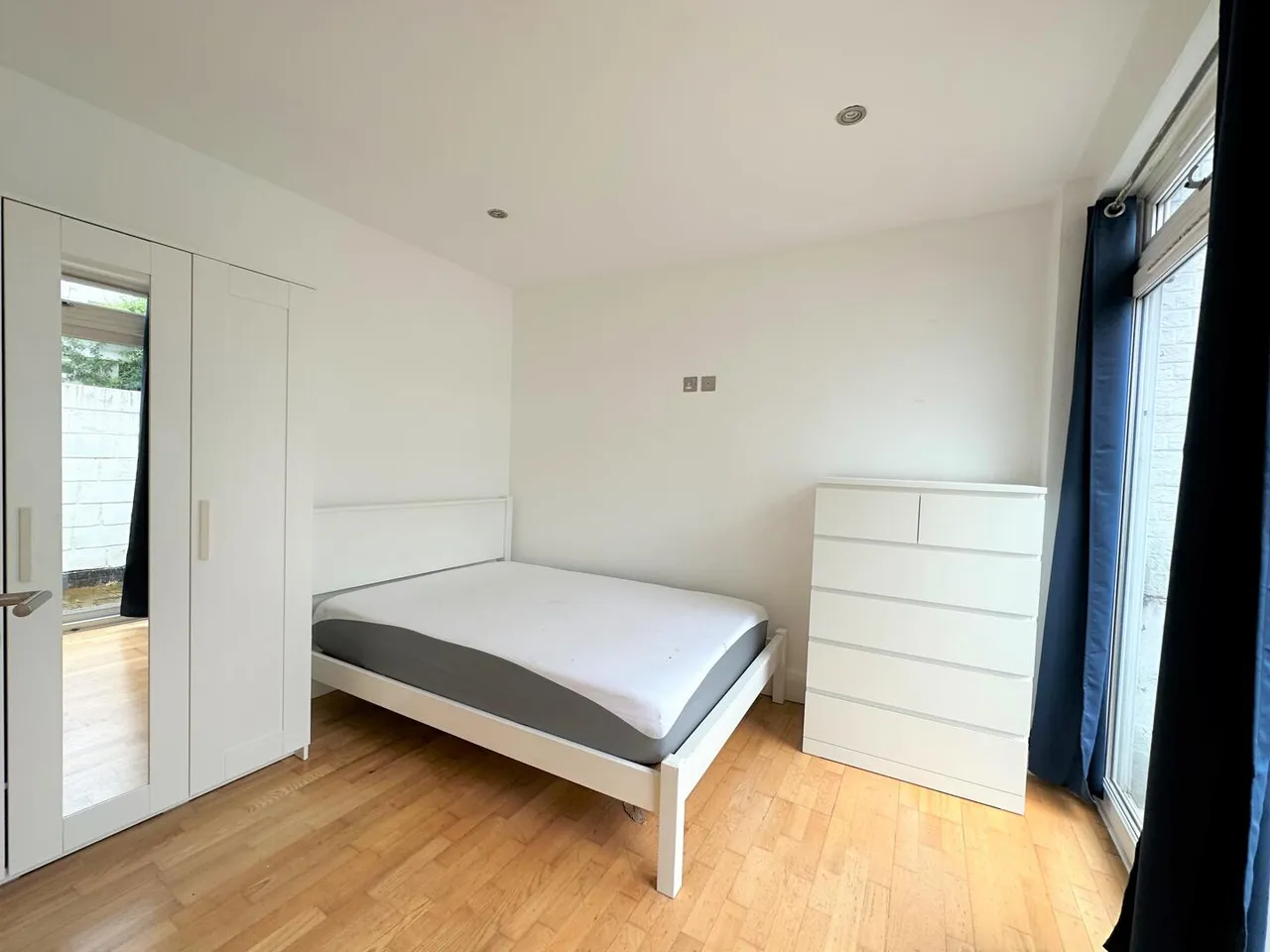 Hornsey Road, London, N19, photo 8