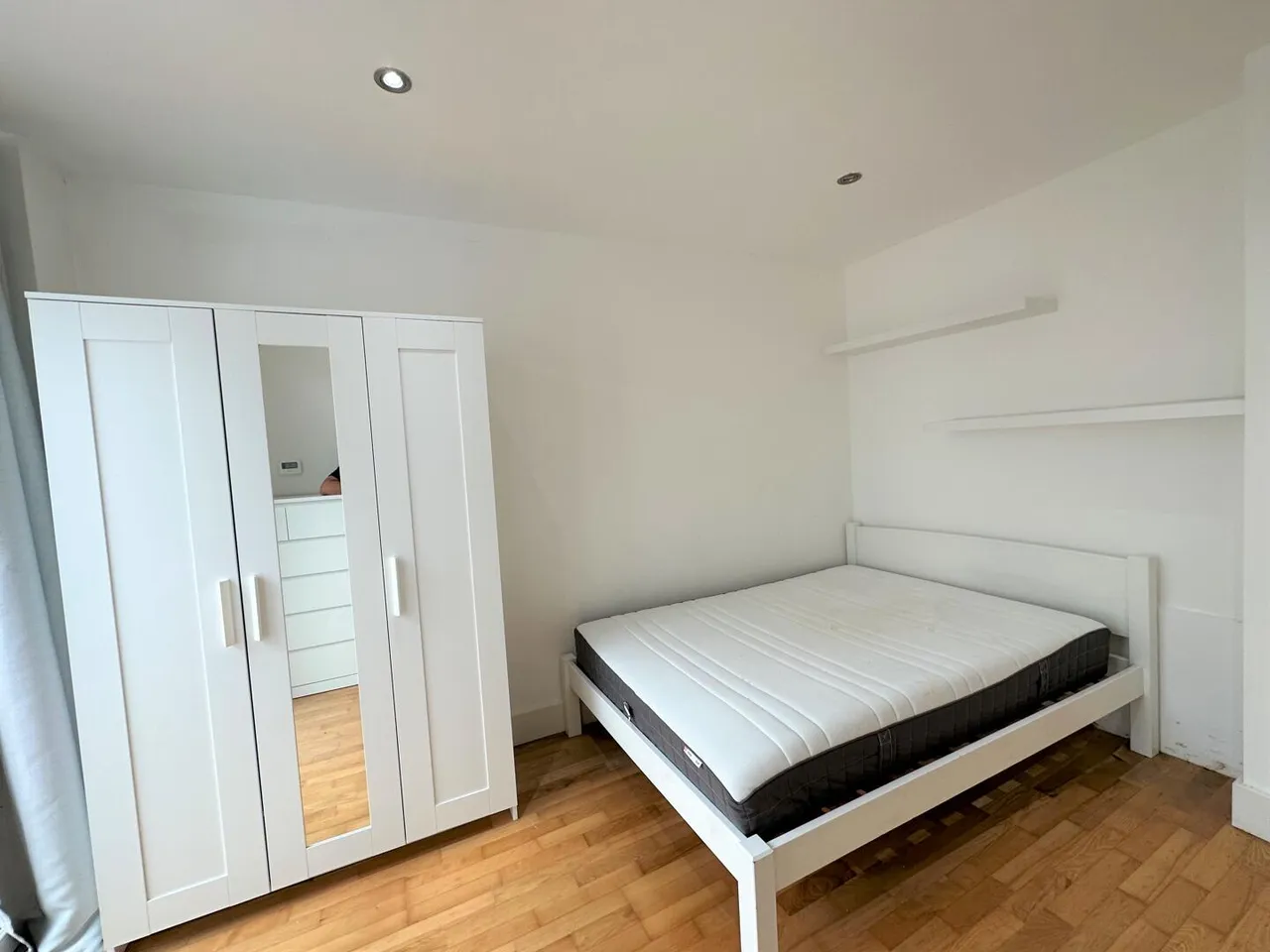 Hornsey Road, London, N19, photo 9