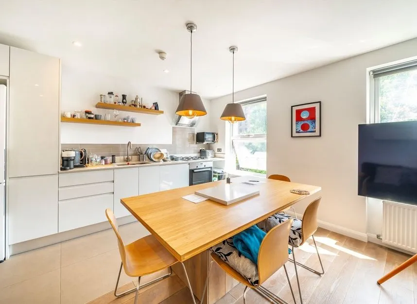 North End Road, West Kensington, W14, photo 2