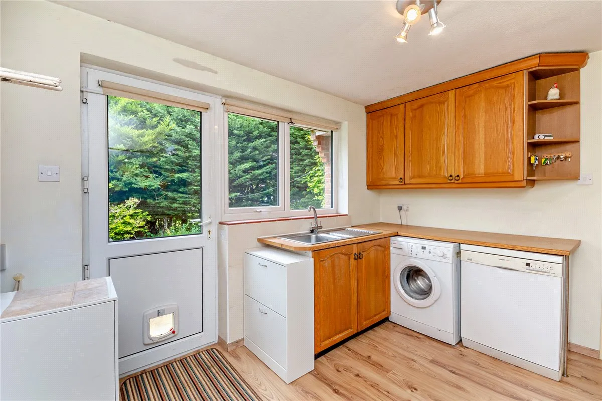 Wantage Road, RG17, photo 8