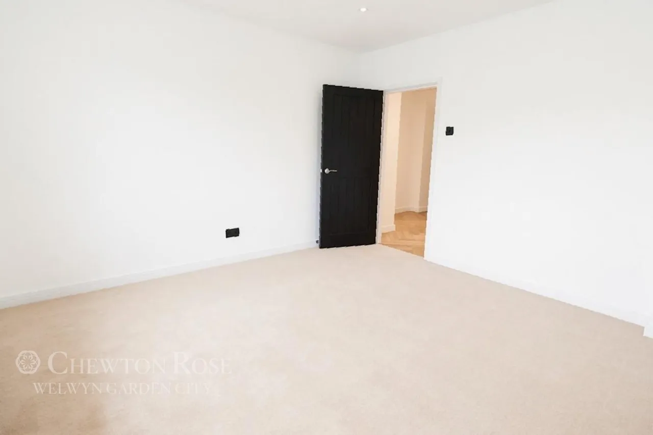 Skimpans Close, Hatfield, photo 17