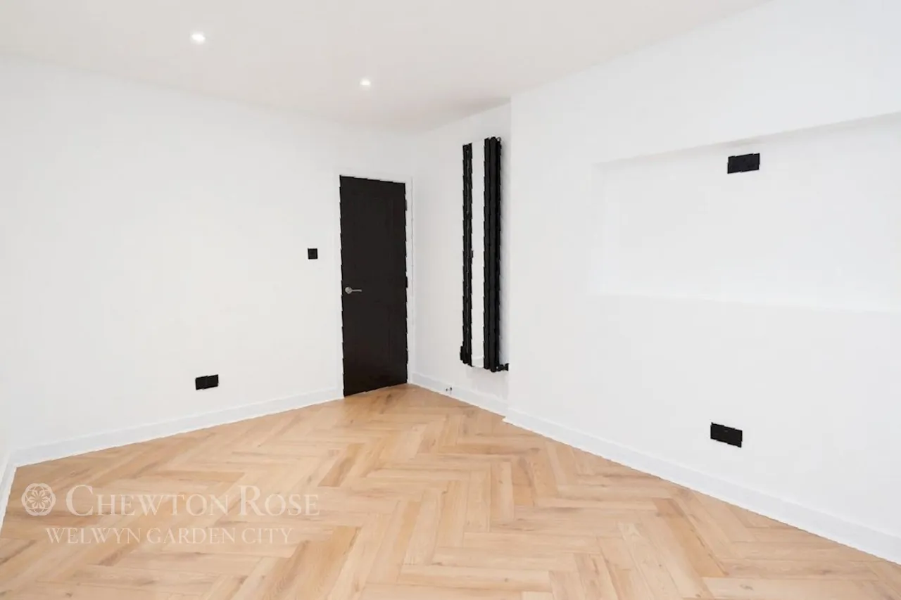 Skimpans Close, Hatfield, photo 13