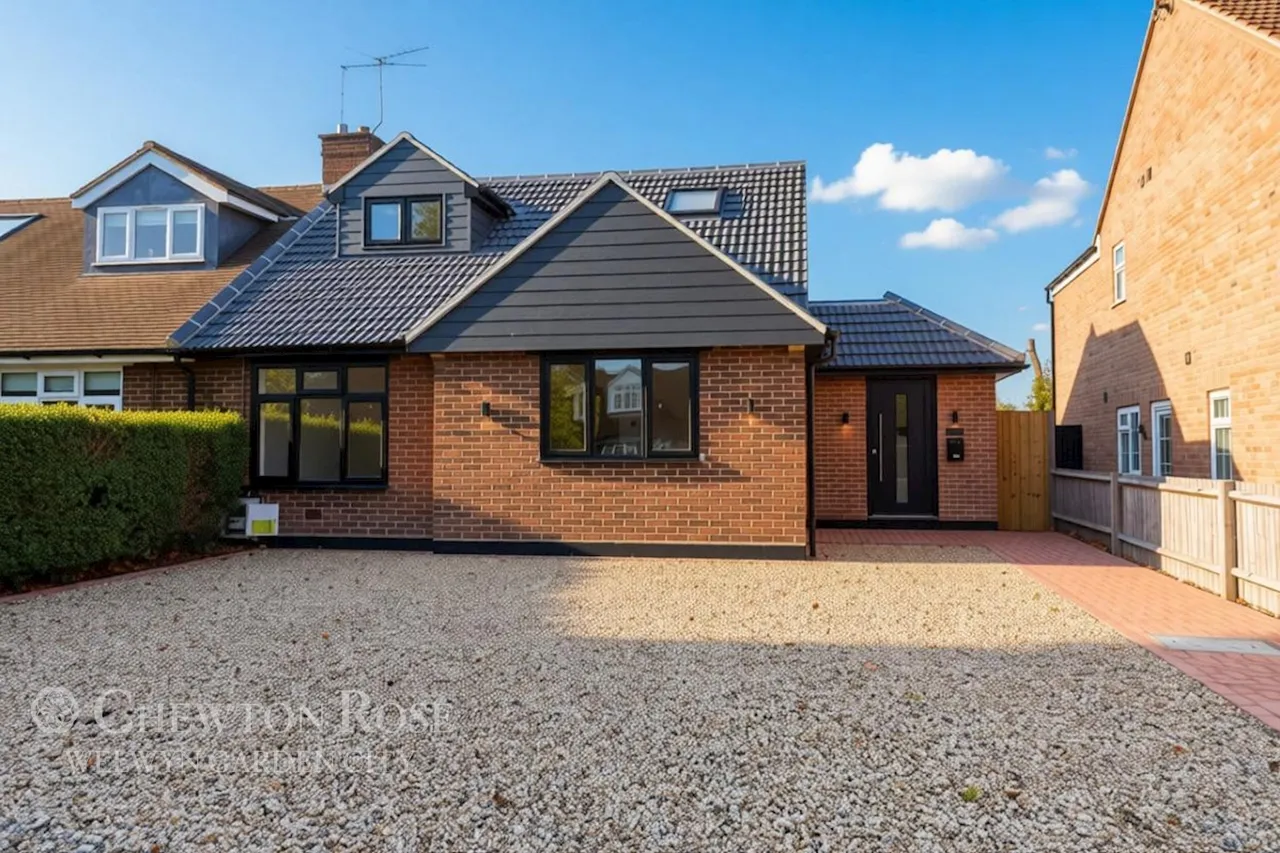 Skimpans Close, Hatfield, photo 38