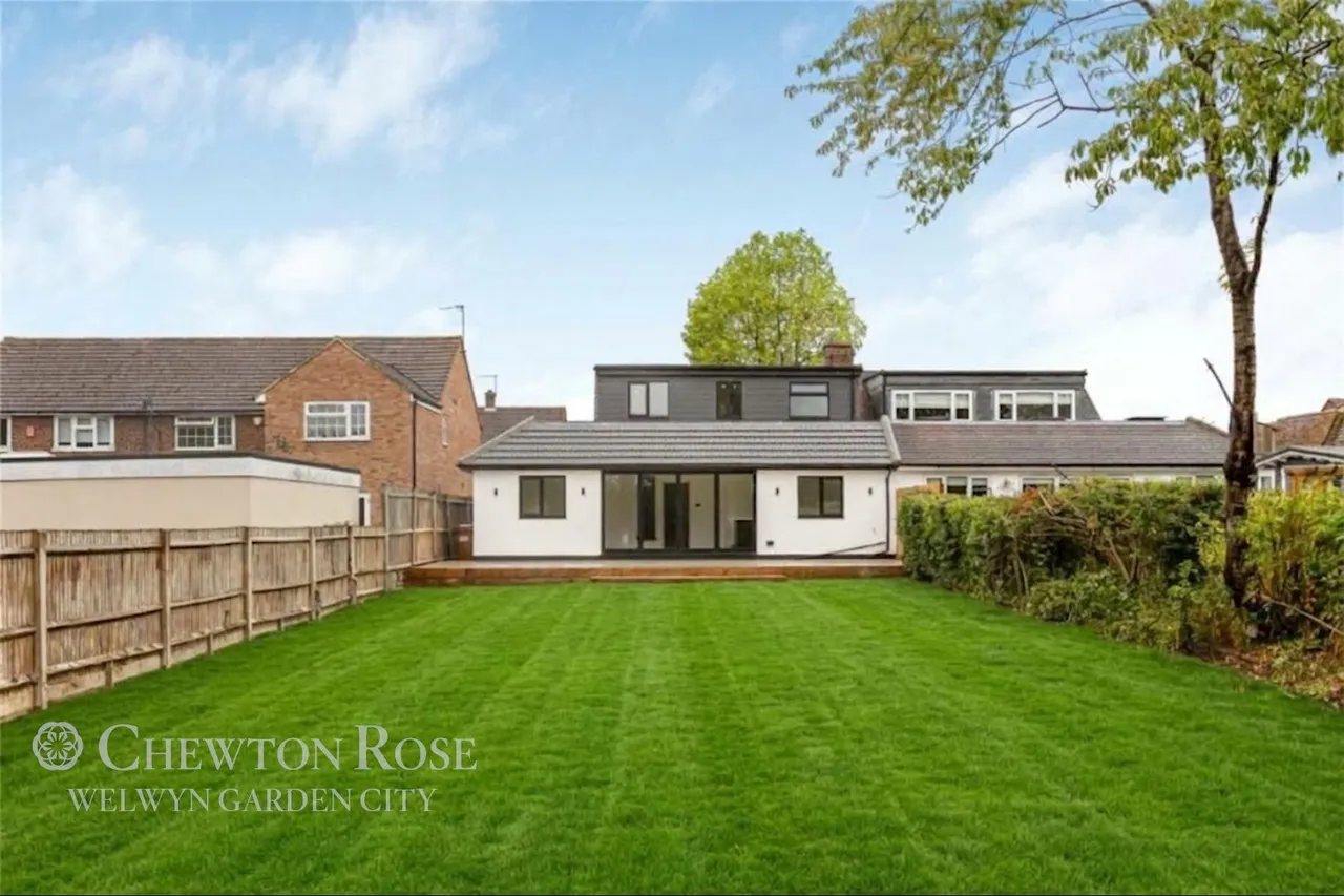 Skimpans Close, Hatfield, photo 25