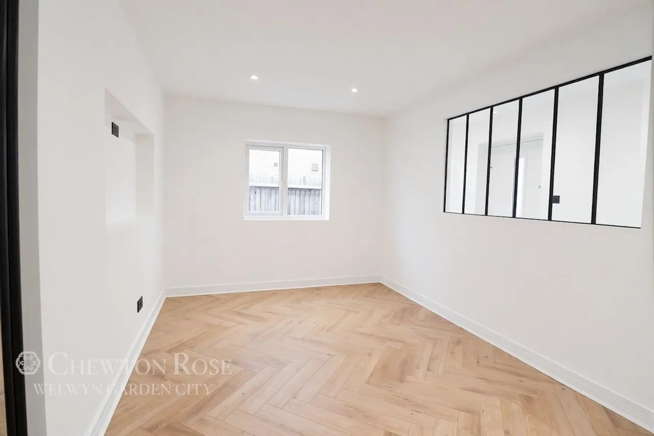 Skimpans Close, Hatfield, photo 12