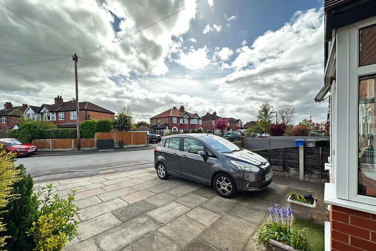 Greenway Road, Timperley WA15 6BL, photo 27