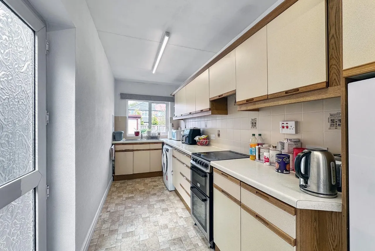 Greenway Road, Timperley WA15 6BL, photo 17