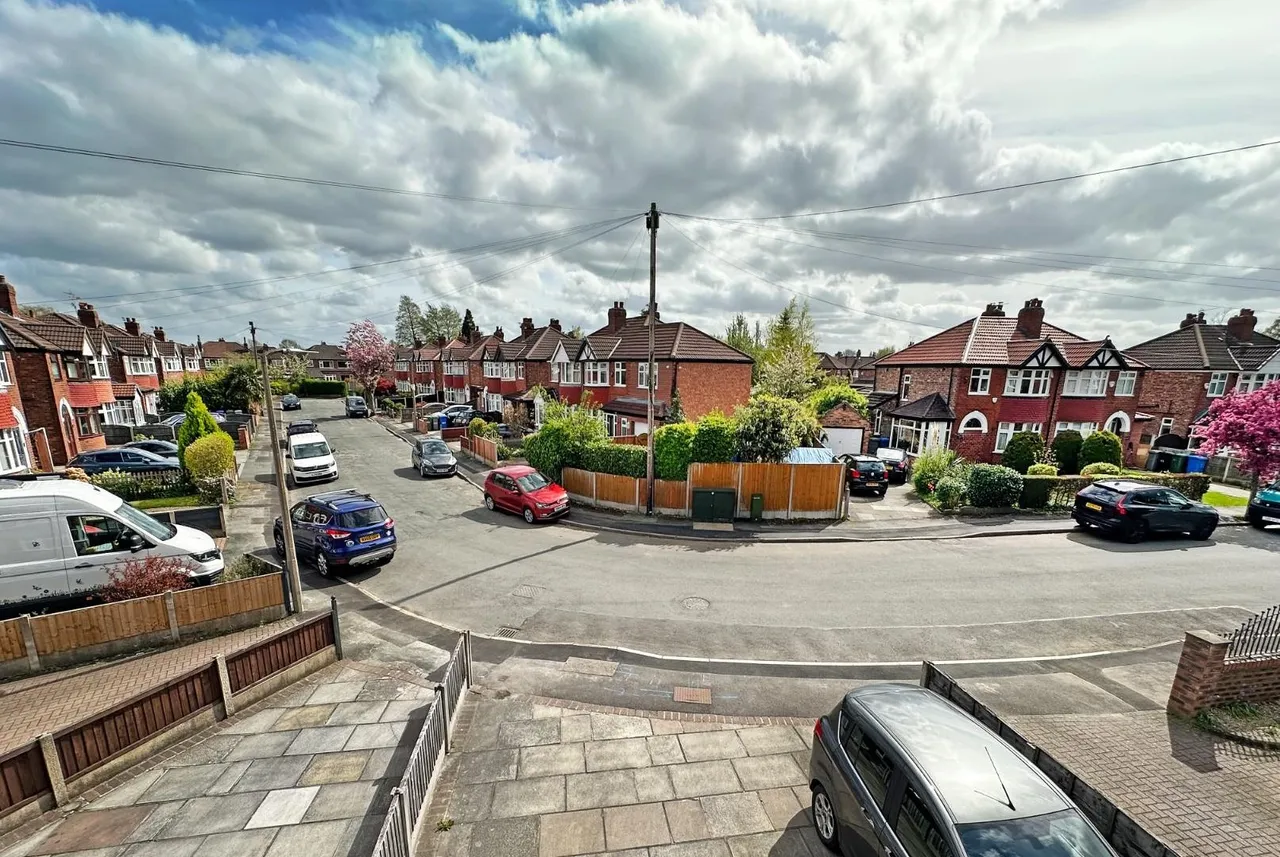 Greenway Road, Timperley WA15 6BL, photo 26