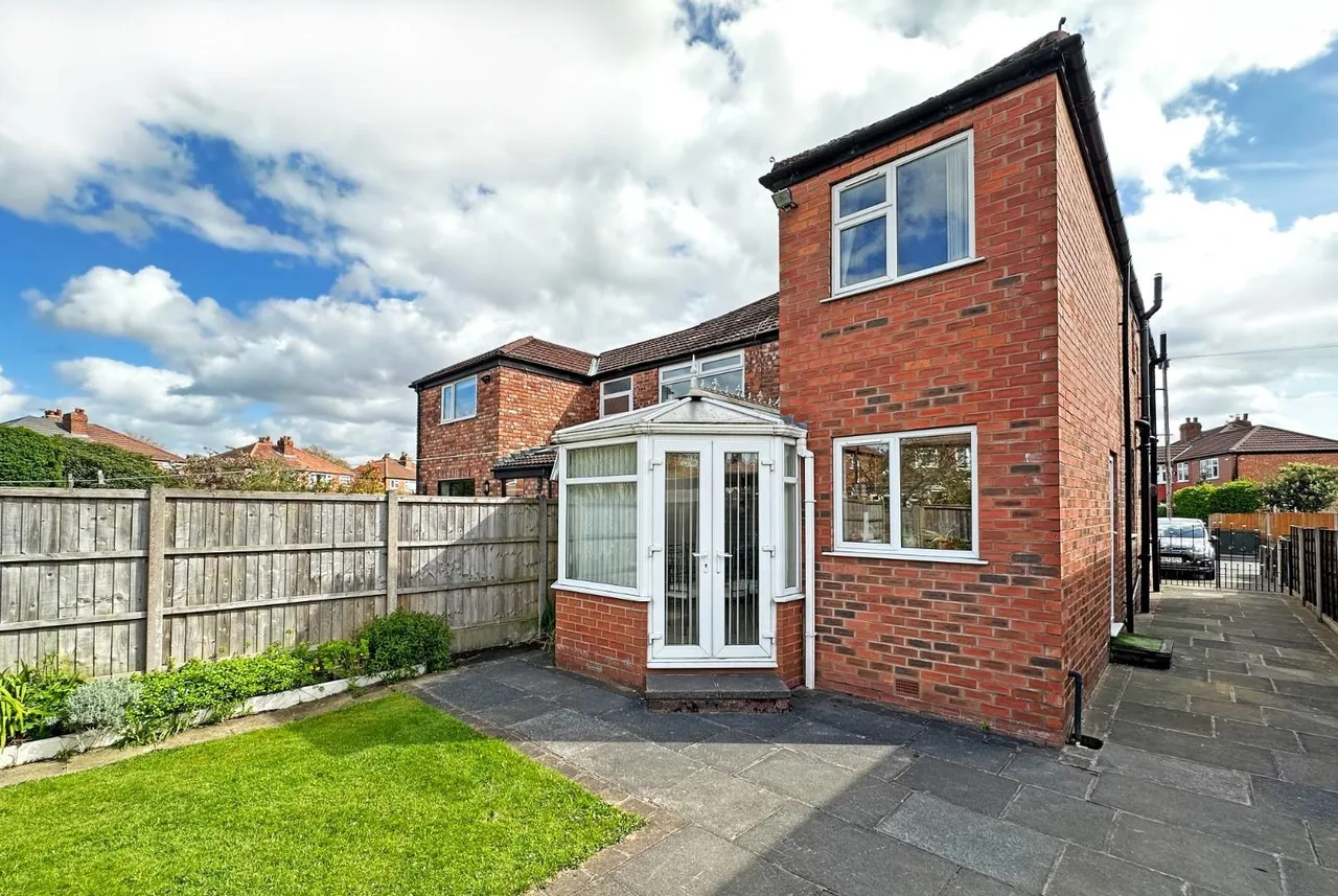 Greenway Road, Timperley WA15 6BL, photo 6
