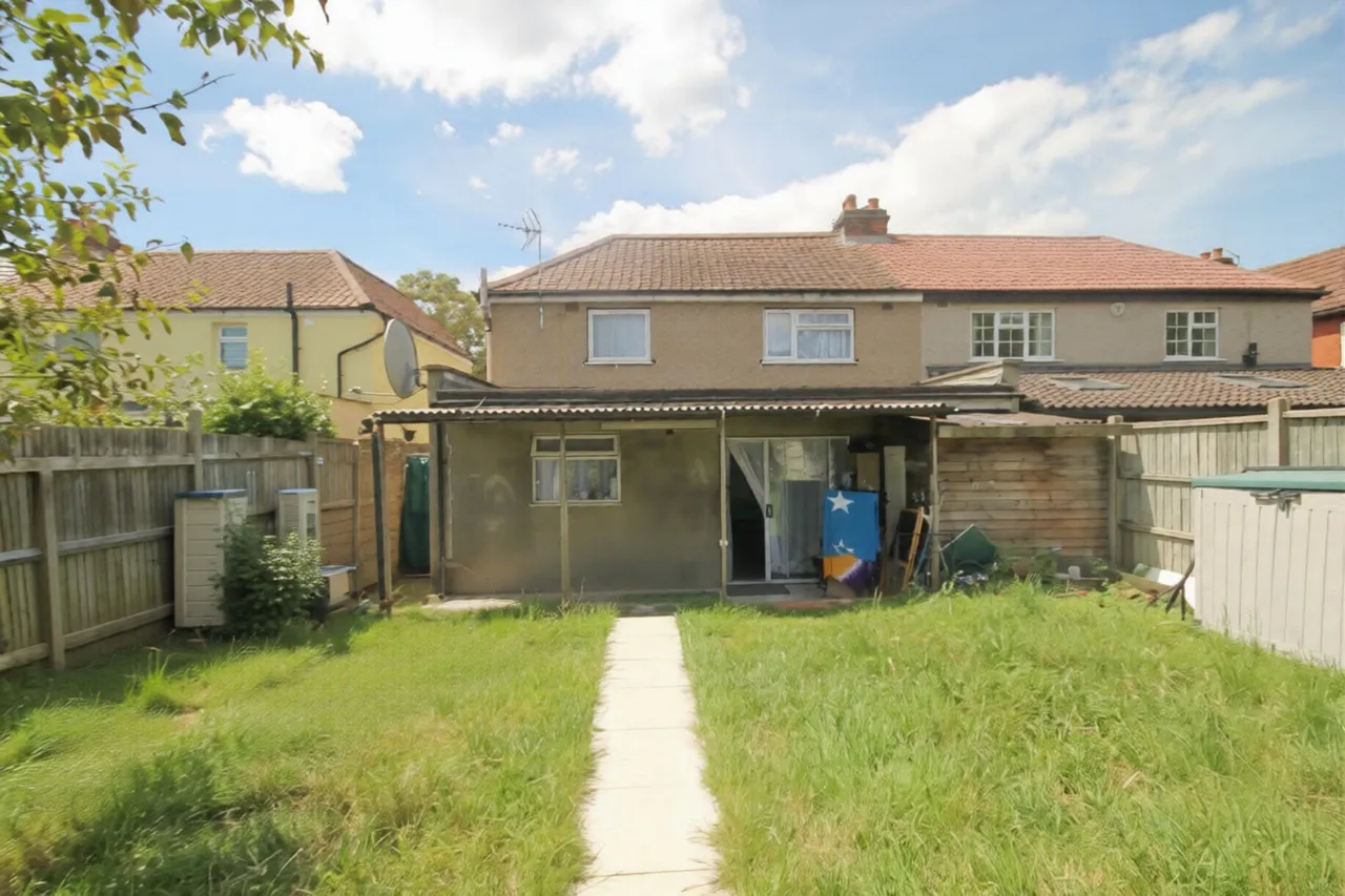 Costons Avenue, Greenford, UB6, photo 3