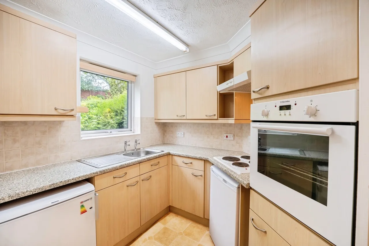 Metcalfe Drive, Romiley, SK6, photo 9